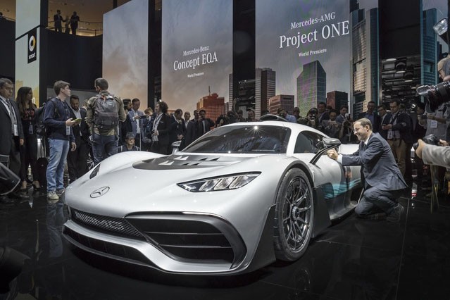 Lewis Hamilton chi 123 ty cho Mercedes-AMG Project One-Hinh-11